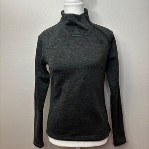 North Face Canyonlands Asymmetrical Quarter Zip Sweatshirt
